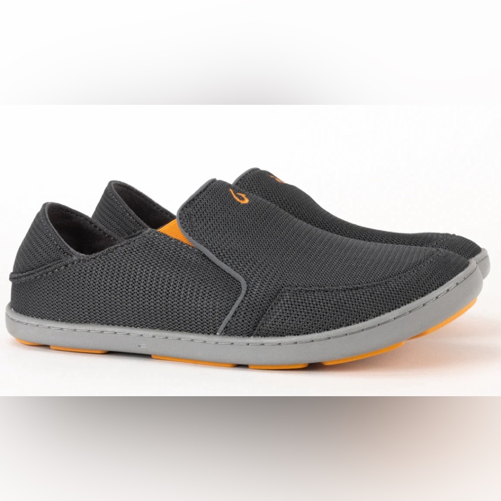 OluKai 
NOHEA MESH - DARK SHADOW 
Size 13 men’s